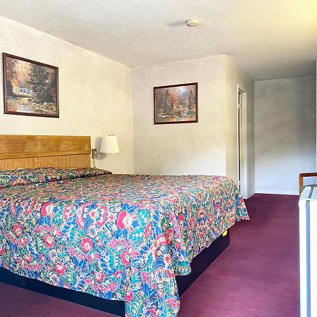 Economy Inn Суитуотер Экстерьер фото
